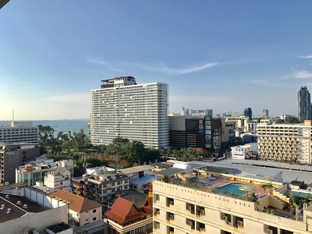 Base Central Pattaya By Alex 外观 照片